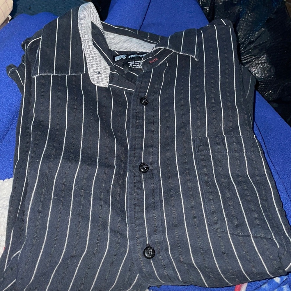 Barely used gently worn long sleeves dress shirt for men